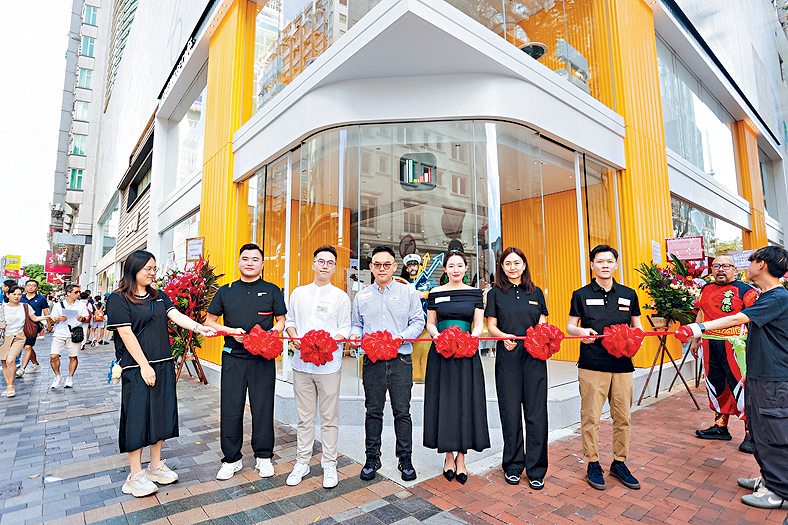 長橋集團旗下品牌旗艦店Longbridge Café昨日開幕。
