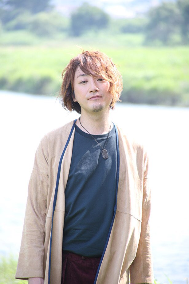 山下穗尊。