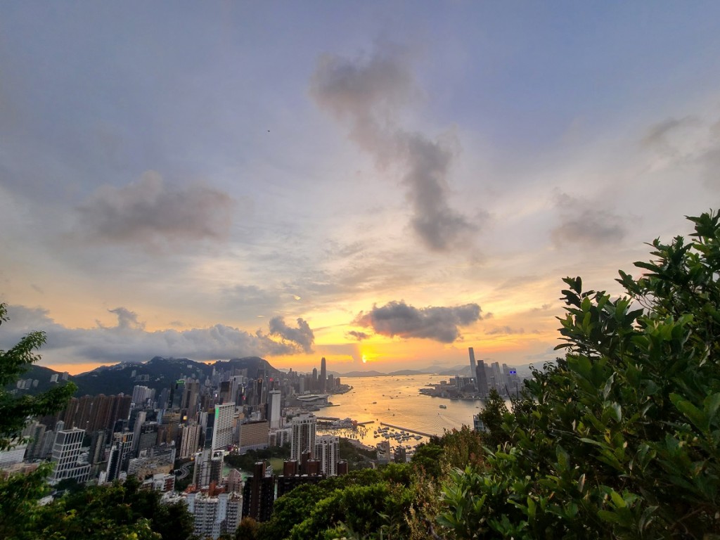 九巴建議第五站可到紅香爐峰。九巴圖片