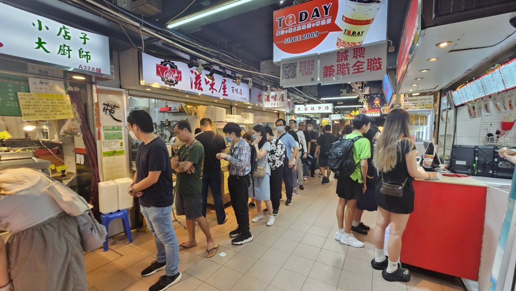 审计报告指食环署审批食物业牌照时间偏长。资料图片