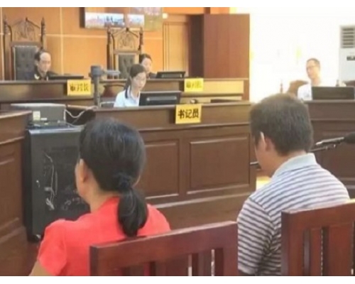 一對夫婦為了延續香火,湊了近10萬元「收養」一名拐賣而來的男嬰。 網上圖片
