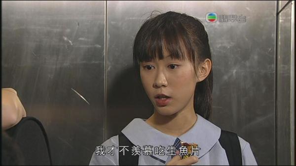 第三位：《仁心解碼II》 在TVB期間經常在劇中被強姦，而《仁心解碼II》一幕強姦戲就相當出名，劇中的她被一名男子從樓梯拉到上天台，然後施暴，呢幕戲最恐怖嘅係，石天欣被強姦瞓喺地下一幕，腳上仲有內褲，畫面極恐怖。