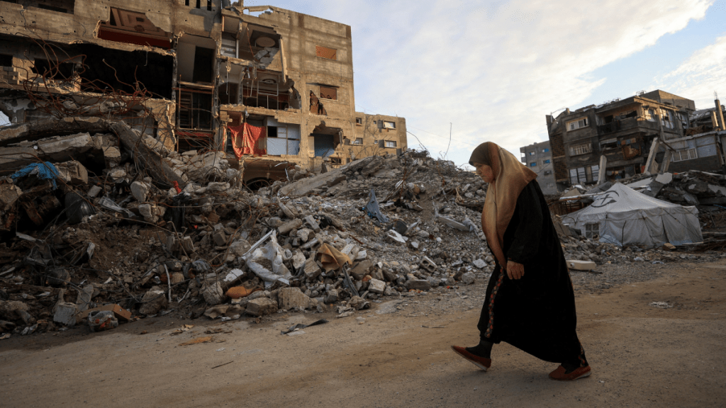 以軍襲擊導致加沙大量建築被毀。路透社