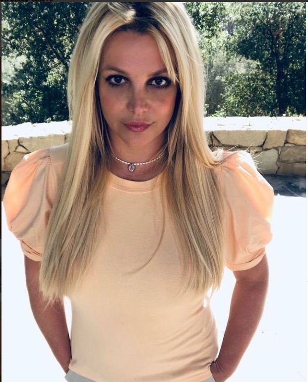 Britney Spears監護權案勝訴後,卻在網上鬧Christina Aguilera不幫口。