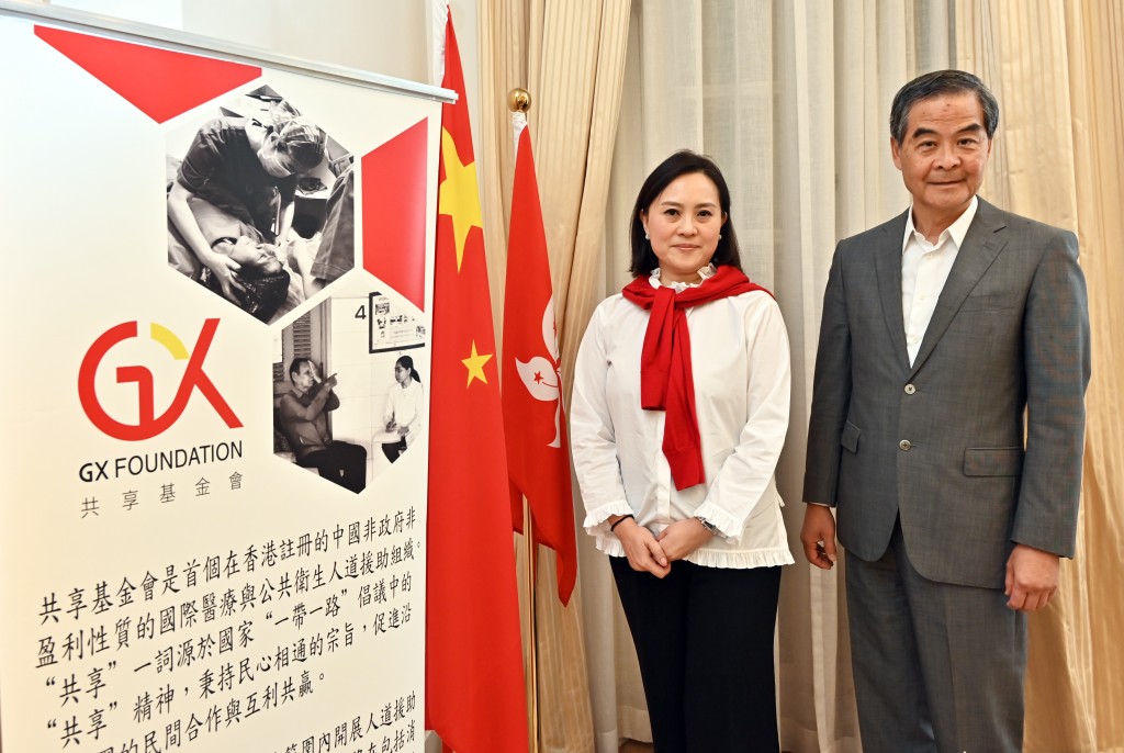 共享基金会总干事、CCOUC灾害与人道救援研究所所长陈英凝（左）。黄颂伟摄