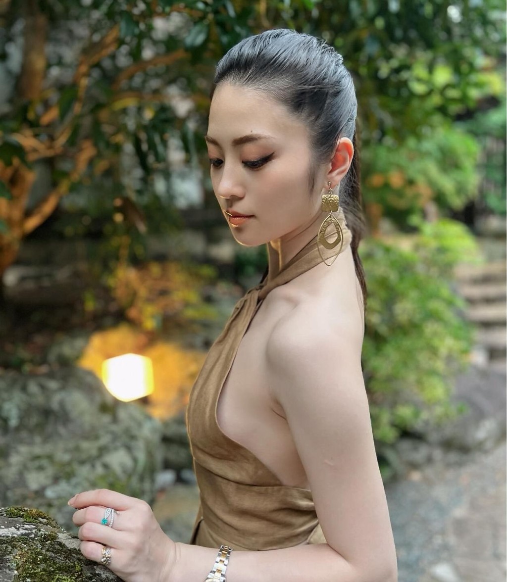 藤本露娜