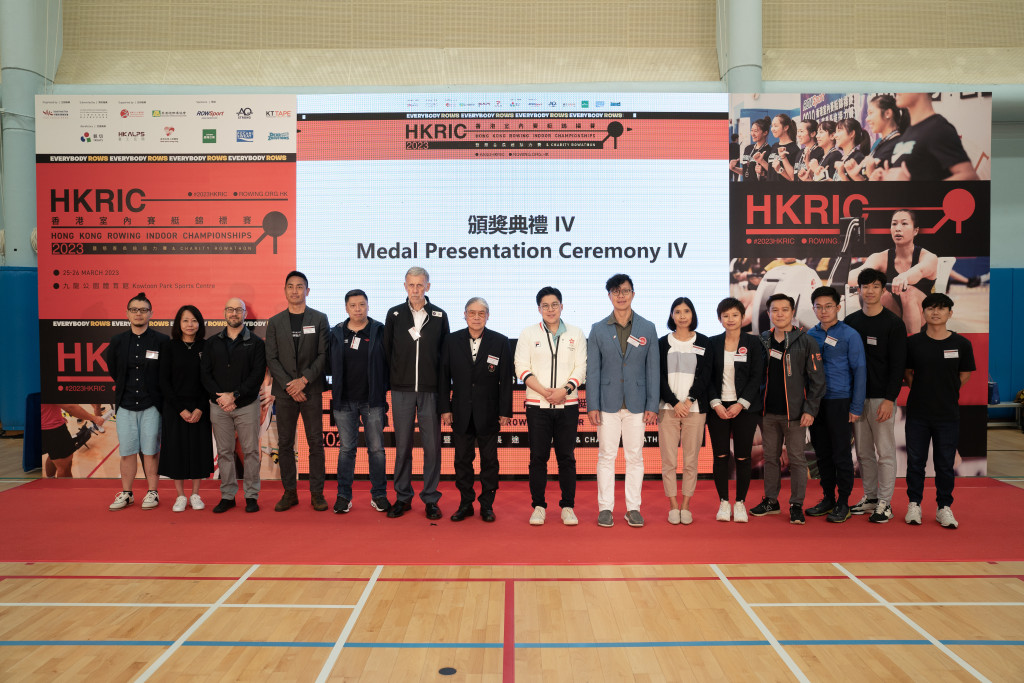 賽事邀得多位重量級嘉賓，包括中國香港體育協會暨奧林匹克委員會會長霍震霆（左七），立法會議員霍啟剛（右八），以及支持和贊助機構代表主持頒獎典禮。公關圖片