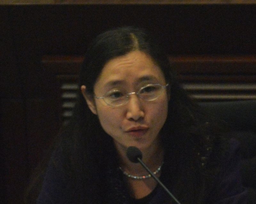 行政長官辦公室常任秘書長劉焱出庭作供。