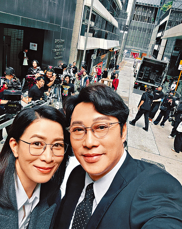 對於頻繁曝光可能帶來的審美疲勞,佘詩曼也曾直言自己確實擔心過亮相過多會否令觀眾感到視覺疲勞。 對於頻繁曝光可能帶來的審美疲勞,佘詩曼也曾直言自己確實擔心過亮相過多會否令觀眾感到視覺疲勞。