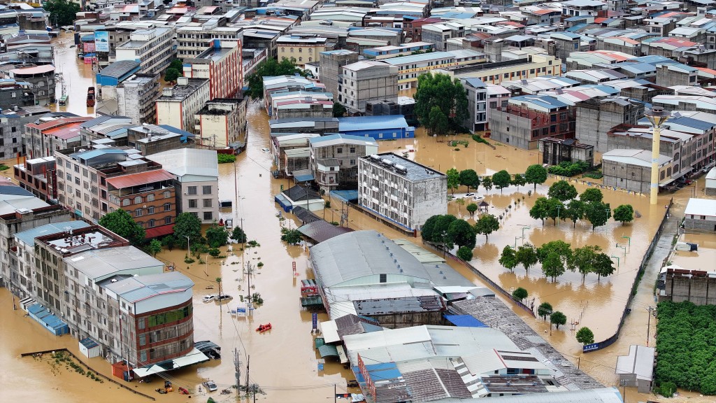 受極端強降雨影響，廣西多地成為澤國。新華社