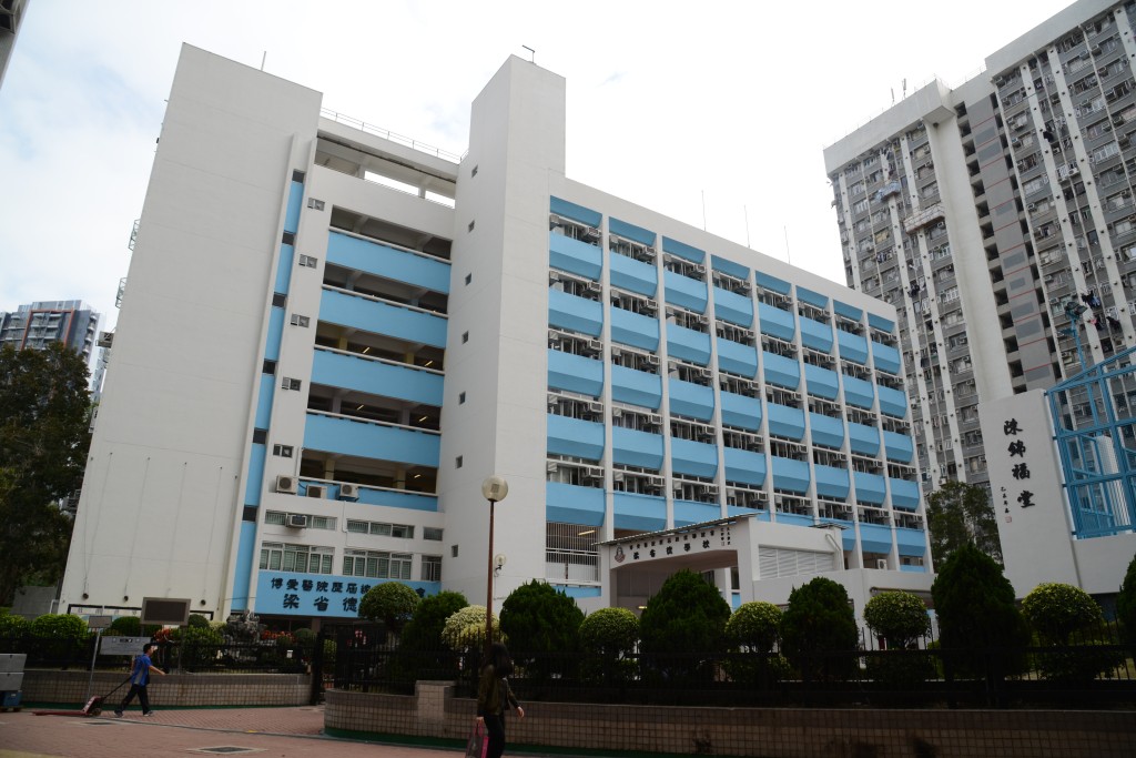 博愛醫院歷屆總理聯誼會梁省德學校今年「超收」數目為七十三校網之冠，達三十二人。