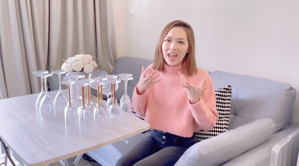 馮盈盈分享家中收藏最值錢的十數隻酒杯。