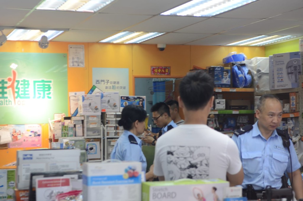復康用品專門店損失千多元銀頭。