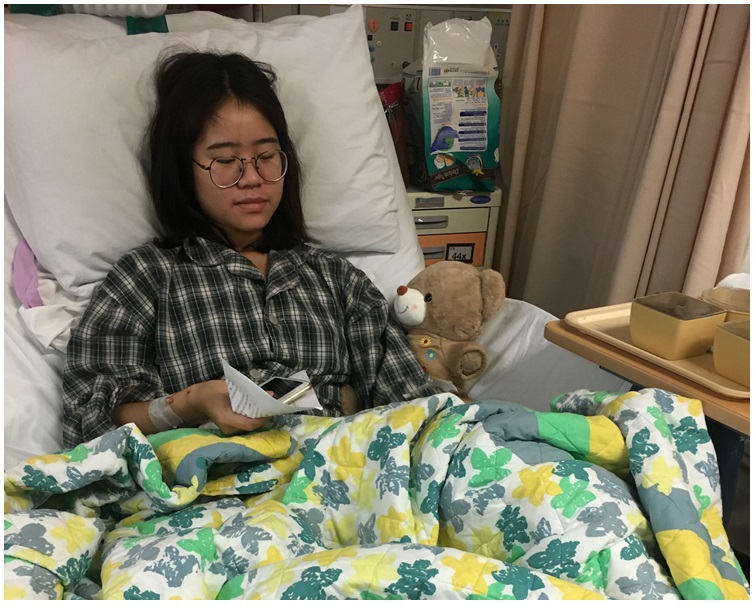 曉儀來港旅遊時，慘遭巴士輾斷右腳要截肢。