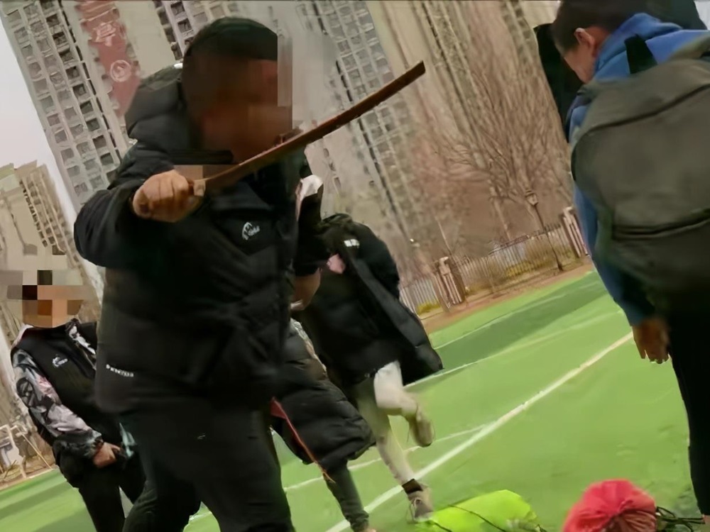 教練涉偽造履歷。網圖