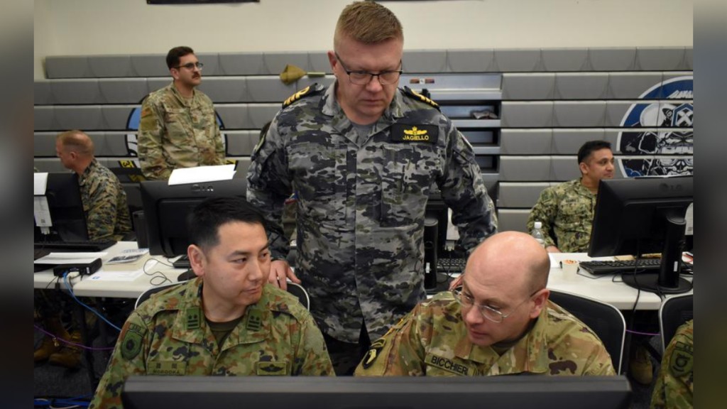 美日联合电脑模拟军演，首度将中国列为假想敌，模拟应对北京对台动武。U.S. Marine 