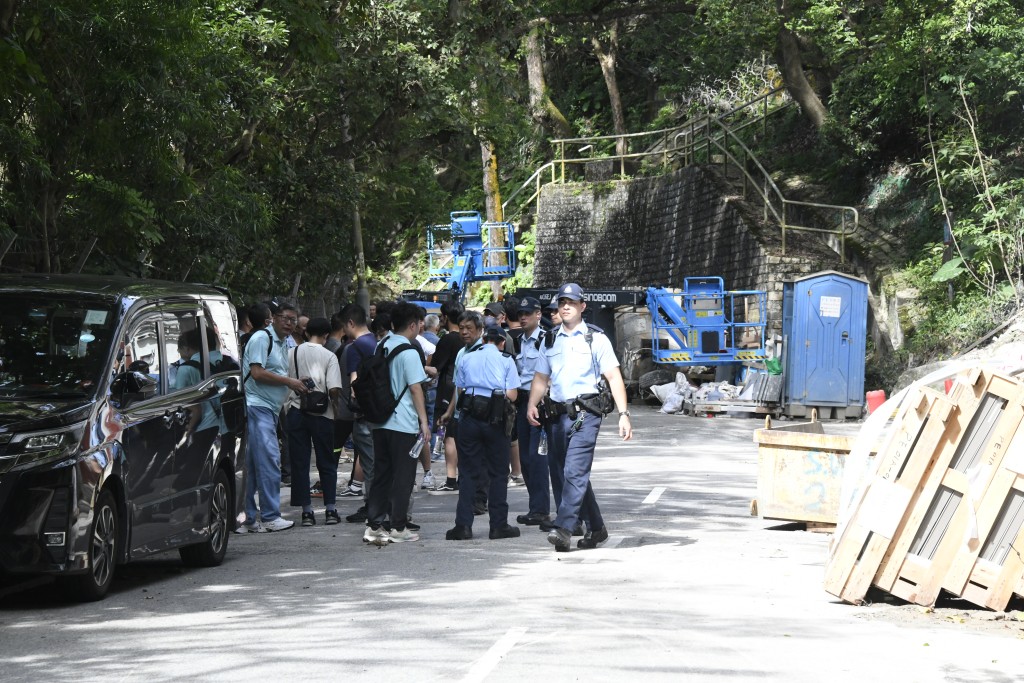  警員到場了解。 楊偉亨攝