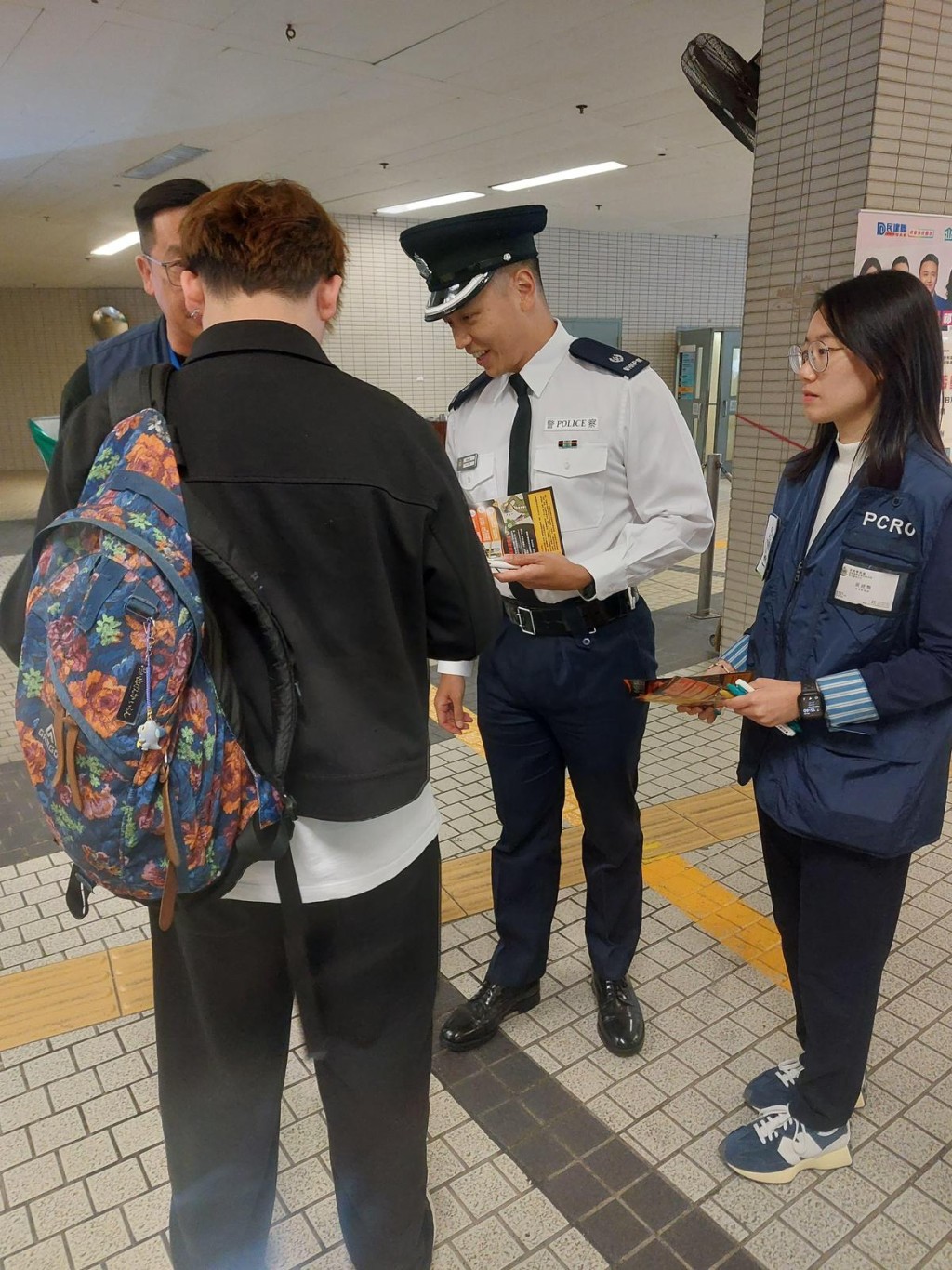 將軍澳警區希望透過多管齊下的教育及執法行動，加強社區對太空油毒品的認識。