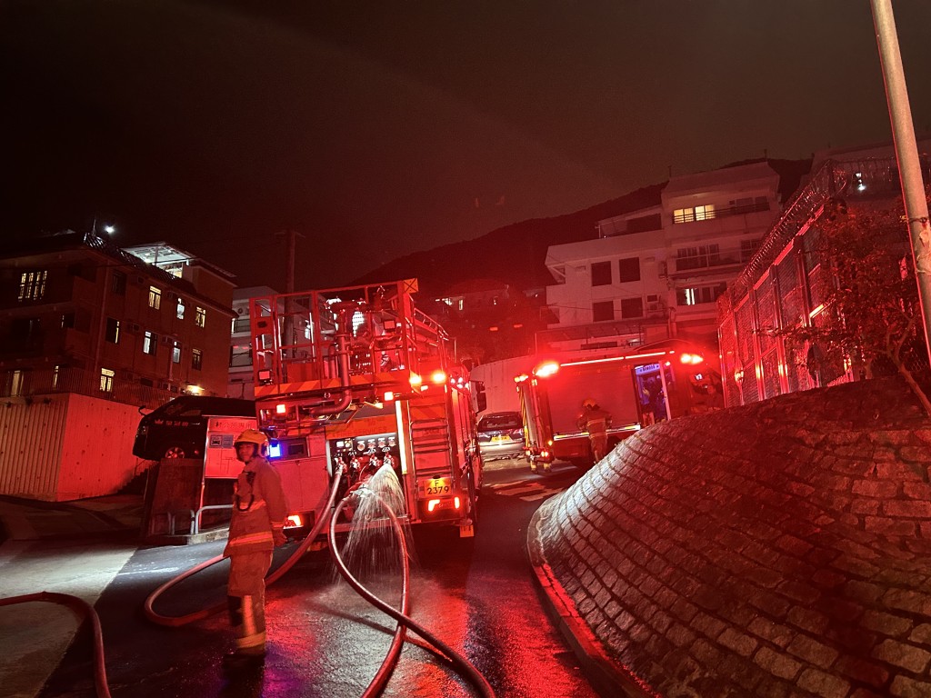 現場為西貢清水灣道大埔仔村。