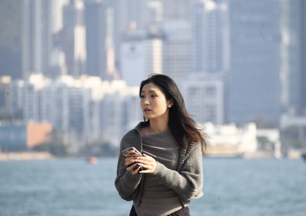 本港今早天氣寒冷。資料圖片