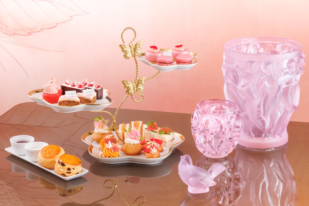 The Blooms by ÉPURE與法國水晶品牌LALIQUE，供應新的粉紅色主調下午茶。