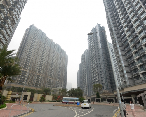 股市波動，東涌東環連錄減價成交。
