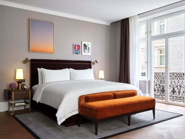 酒店的房間設計，現代及奢華兼備。