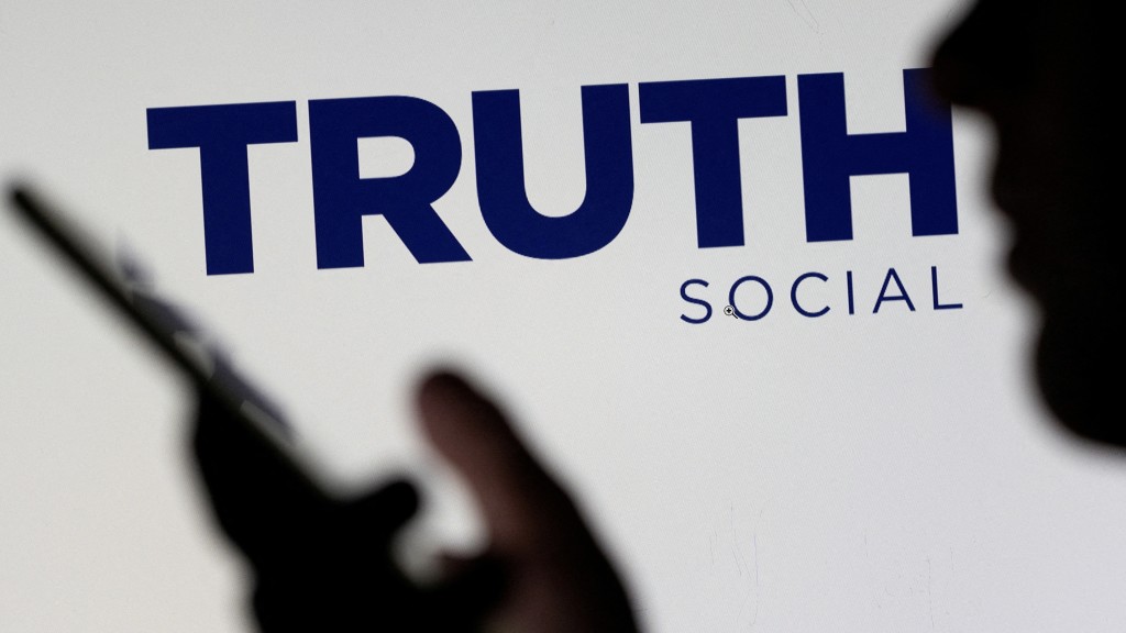 特朗普社交平台Truth Social借壳上市。 路透社