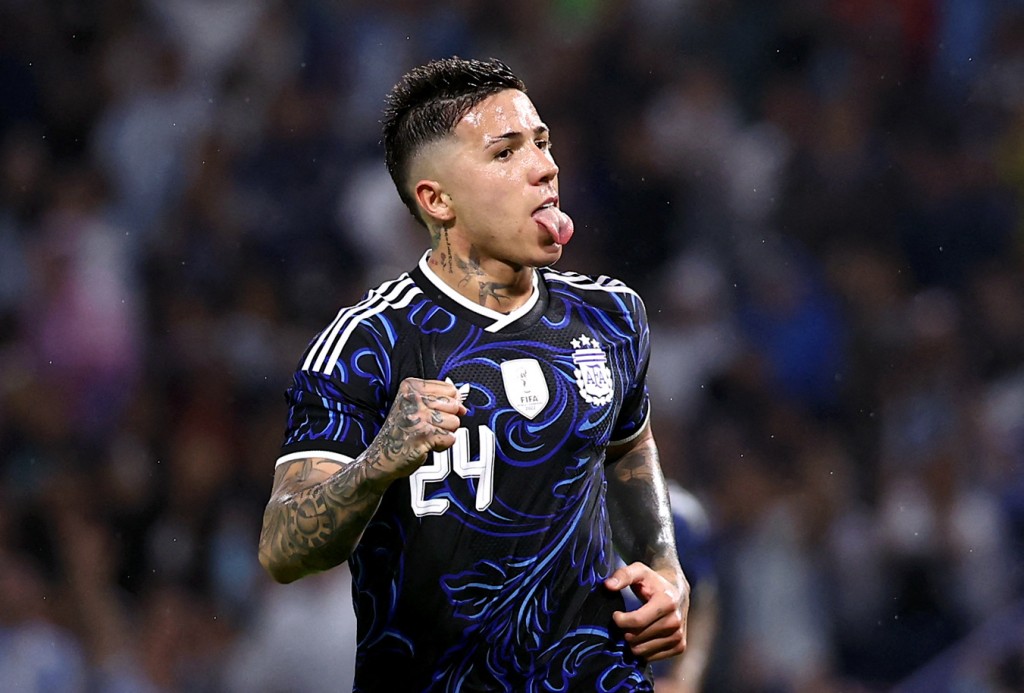 车路士球员安素费南迪斯近日公开表示渴望到马德里生活。路透社