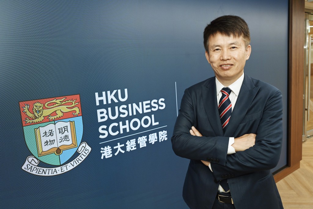 經管學院院長蔡洪濱的暫任副校長職務為新開設職位。
