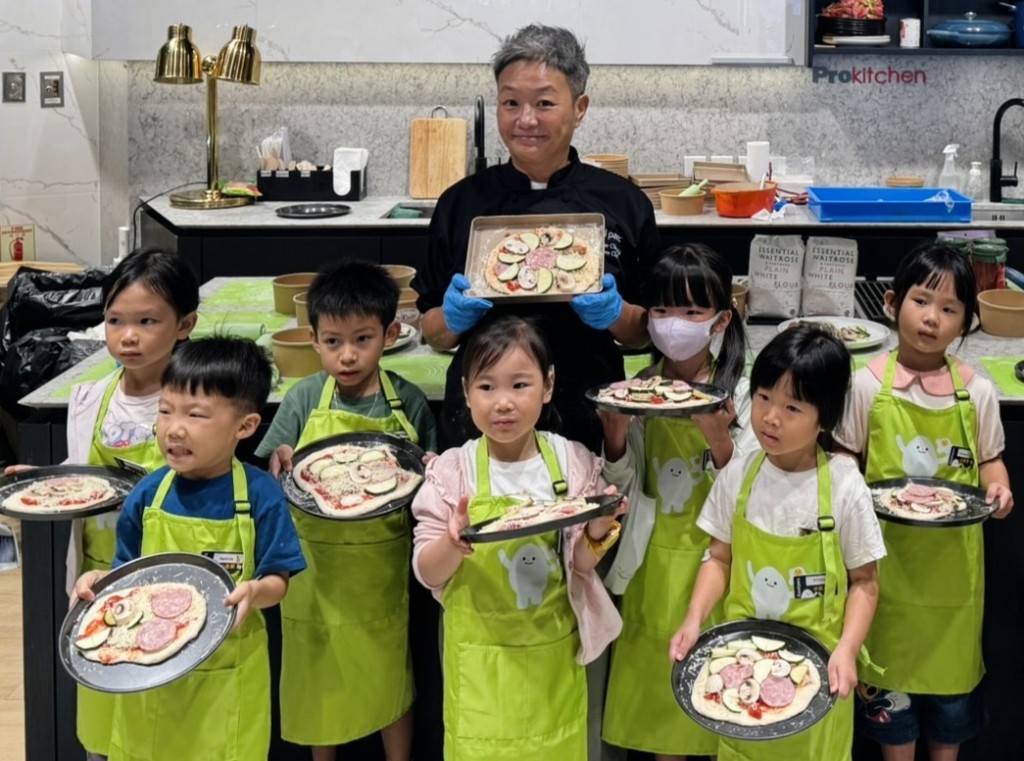 「星級小廚神」將親手炮製專屬Pizza。（圖片來源：百佳）