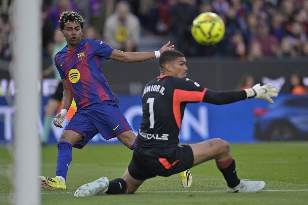 耶馬連中三元。法新社 耶馬連中三元。法新社