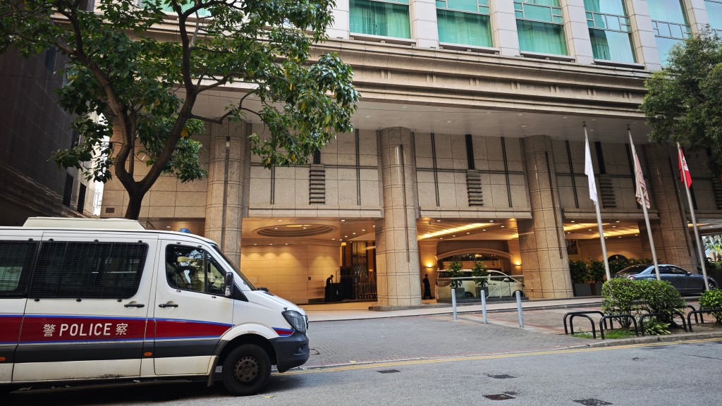 尖沙咀中年男子酒店昏迷,送院搶救後不治。