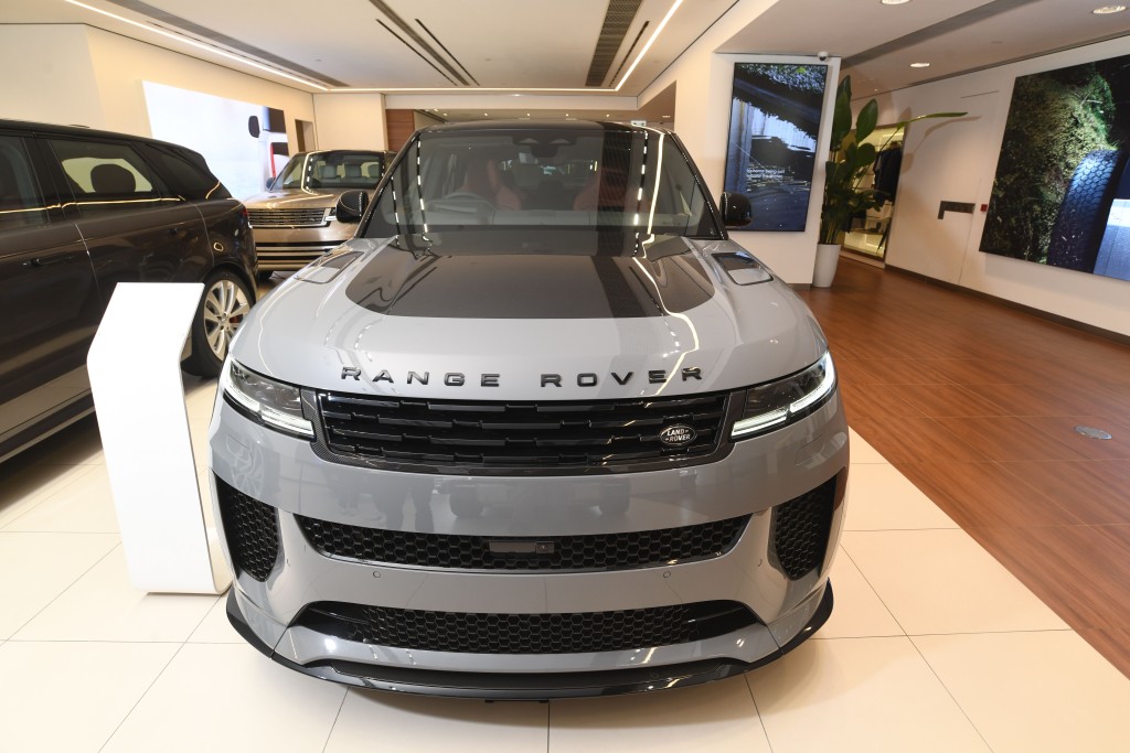 暫時全港唯一Range Rover Sport P635 SV超級SUV四驅車，現於品牌銅鑼灣告士打道信和廣場專店公開展出。