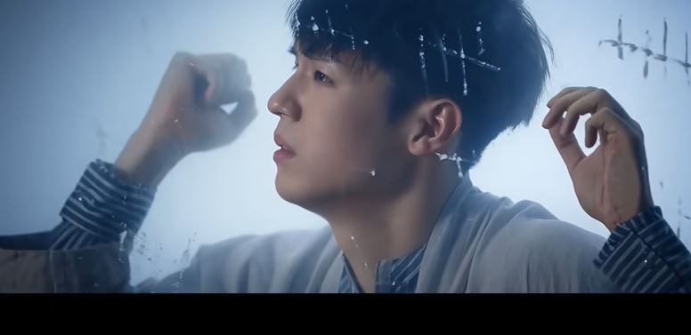 MV亦是由Ian親自執導。