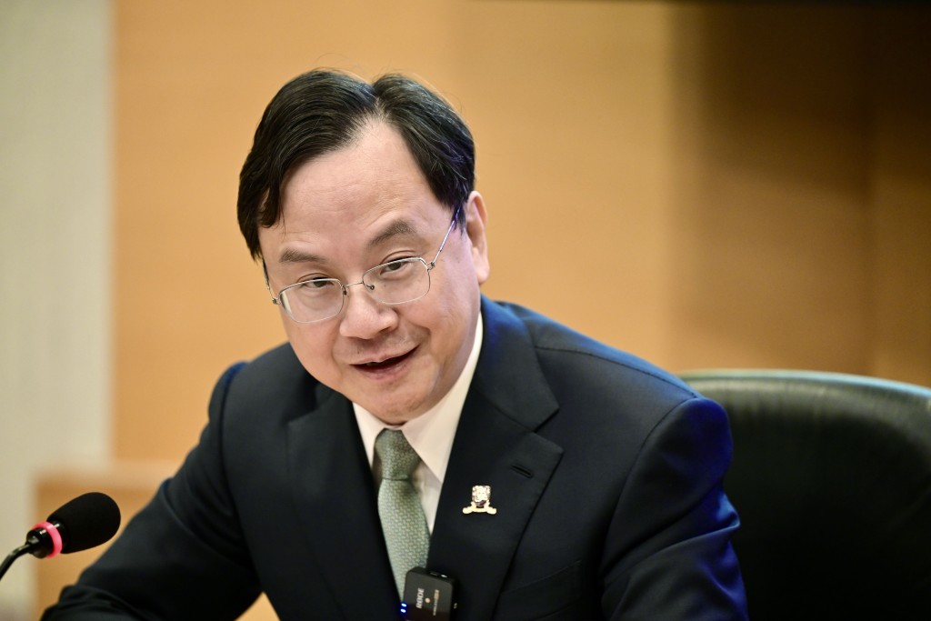 中大校长卢煜明表示,第三间医学院将更巩固香港医学在亚洲、甚至世界的领先地位。资料图片 中大校长卢煜明表示,第三间医学院将更巩固香港医学在亚洲、甚至世界的领先地位。资料图片