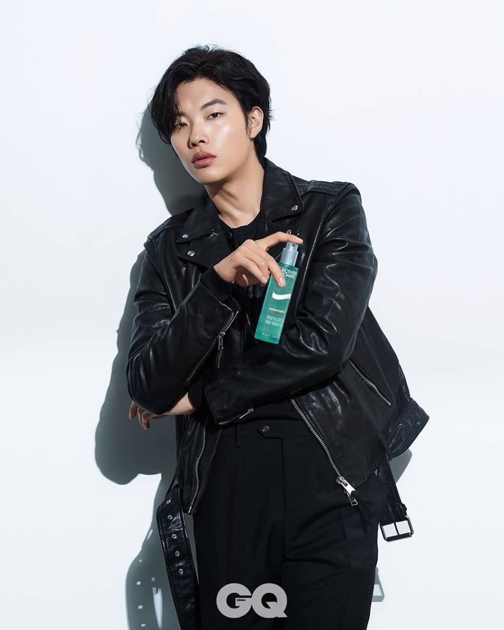 好Man嘅柳俊烈拍護膚品廣告原來都幾夾。