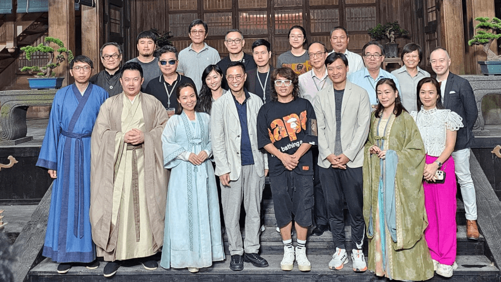 立法會民政及文化體育事務委員會訪問團參觀橫店影視城。楊潤雄fb