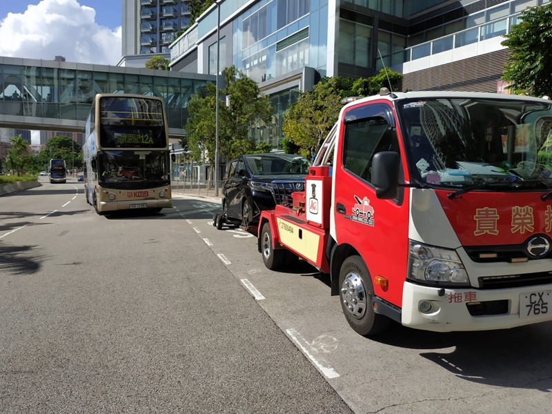行動中共拖走9輛車。圖:警方提供