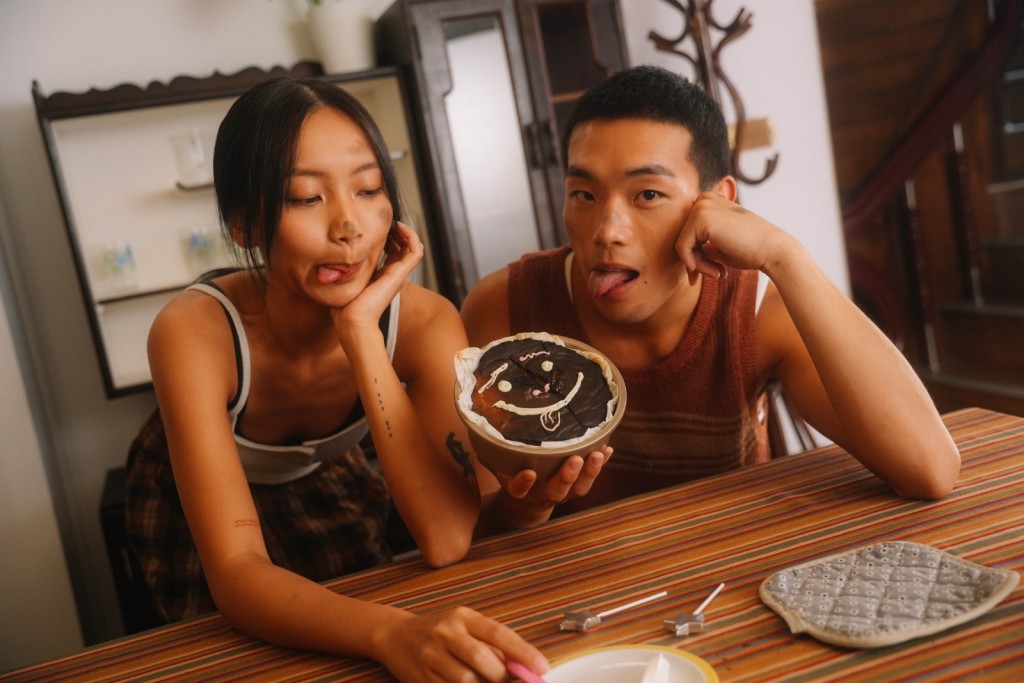 Marf、牧森伸晒脷,談情說愛。 Marf、牧森伸晒脷,談情說愛。