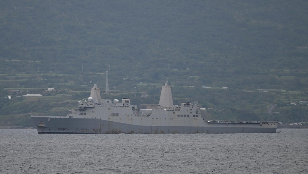 美軍「紐奧良號」登陸艦沖繩近海起火 自衛隊及海上保安廳協助減火 未有人員傷亡
