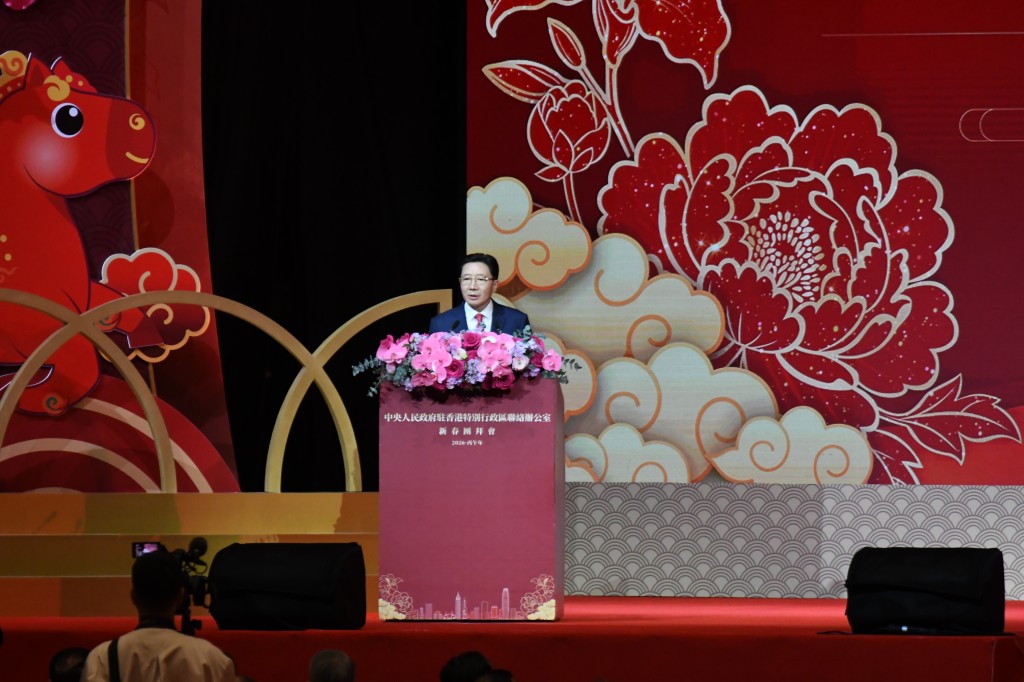 他堅信香港一定能更好統籌發展和安全,因地制宜培育新質生產力,寧做艱難改革者,不做安逸停滯者。 他堅信香港一定能更好統籌發展和安全,因地制宜培育新質生產力,寧做艱難改革者,不做安逸停滯者。