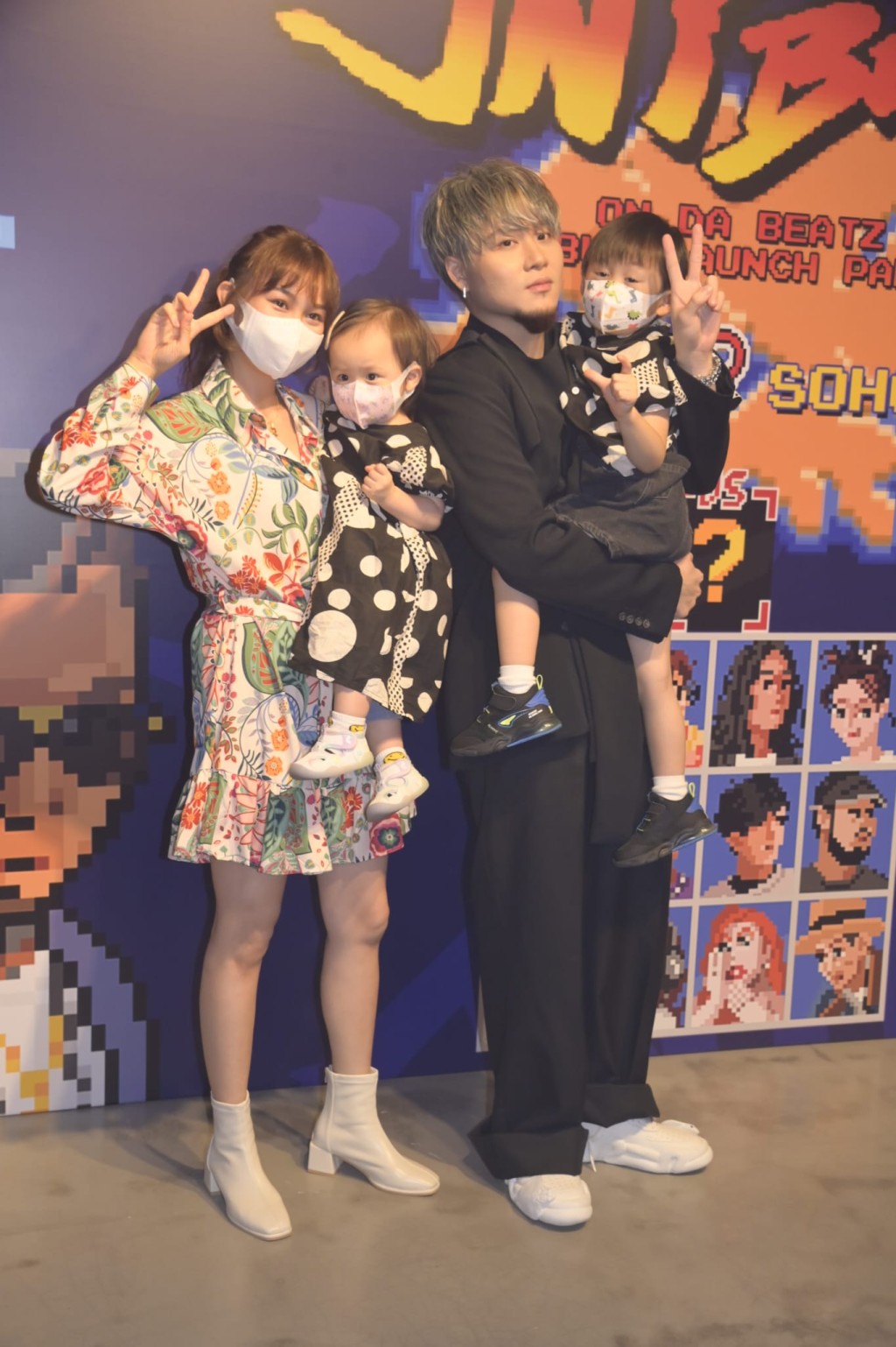 家人到场支持。