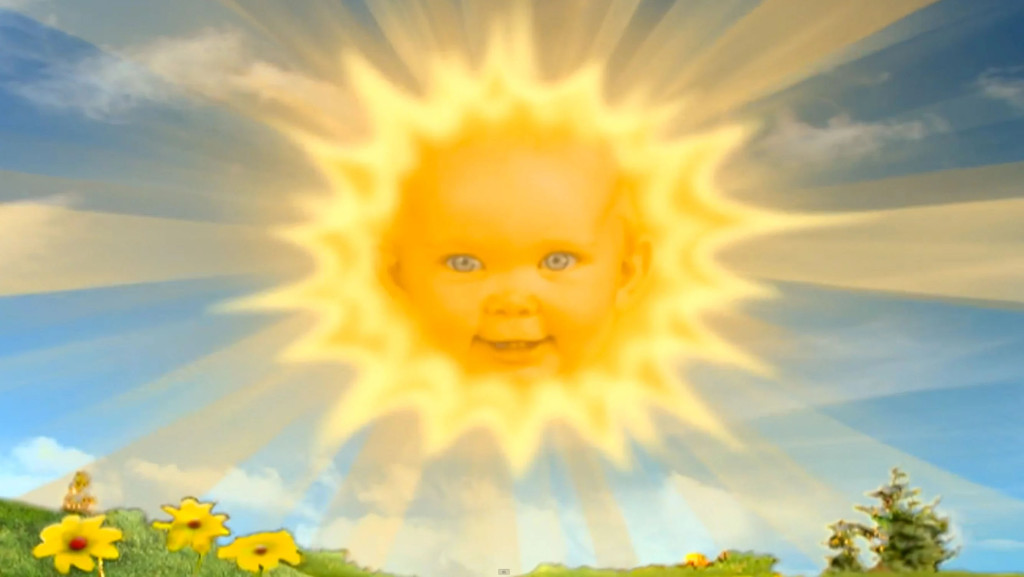 掛在天上、臉帶笑容的「太陽BB」令許多觀眾留下深刻印象。網圖