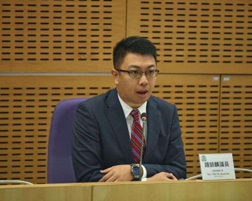 鍾錦麟指要求議員提交書面聲明屬非一般做法,是多此一舉。 資料圖片