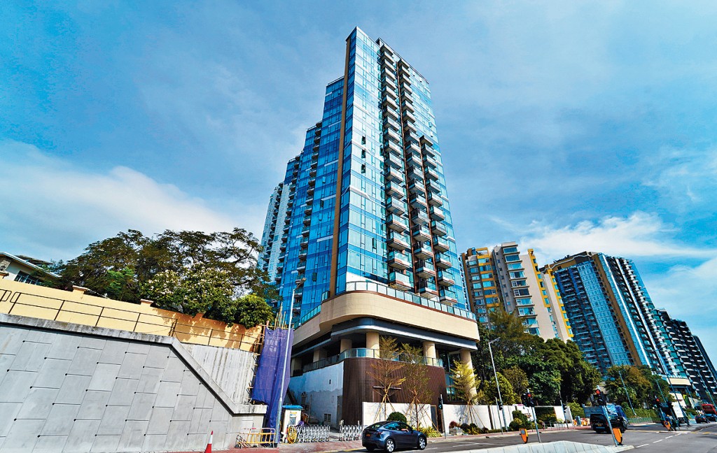 黃金海灣．珀岸持續受追捧，昨以1059.6萬售出1伙3房單位，呎價13179元。