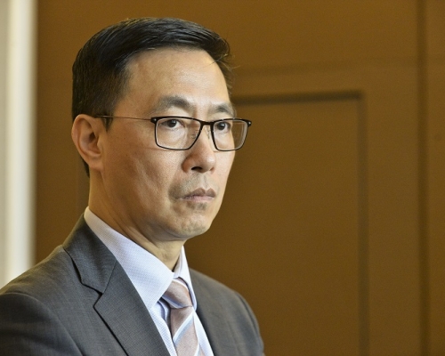 德萃小學旺角分校疑偷步收生，楊潤雄稱要求學校歸還註冊費。資料圖片