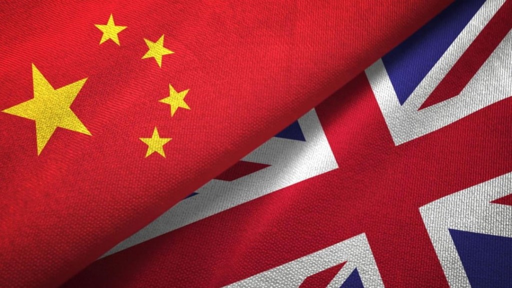 部分英国官员认为限制中国公务护照入境人数，会影响中英关系。