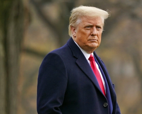美國總統特朗普的競選團隊入稟最高法院，尋求推翻賓夕凡尼亞州最高法院對郵寄選票相關案件的裁決。AP圖片