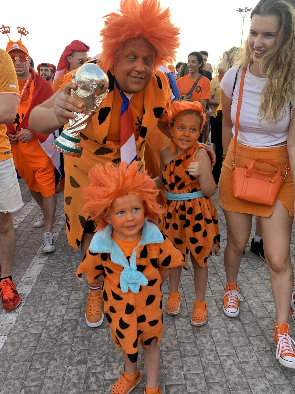 荷兰球迷非常热情。